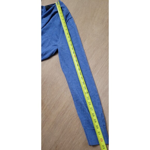 Banana Republic V Neck Sweater XL Men's Blue 100% Merino Wool Preppy Classic - Picture 11 of 12